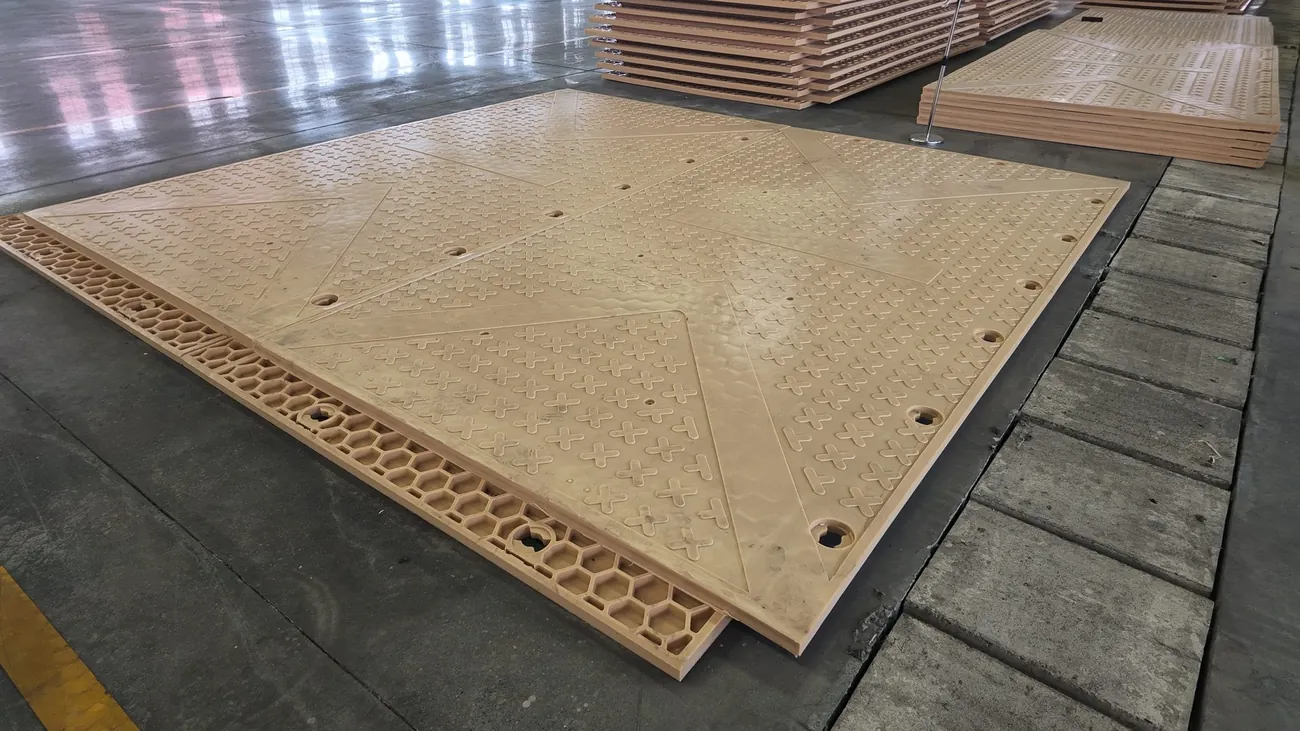 ألواح طرق مجوفة UHMWPE