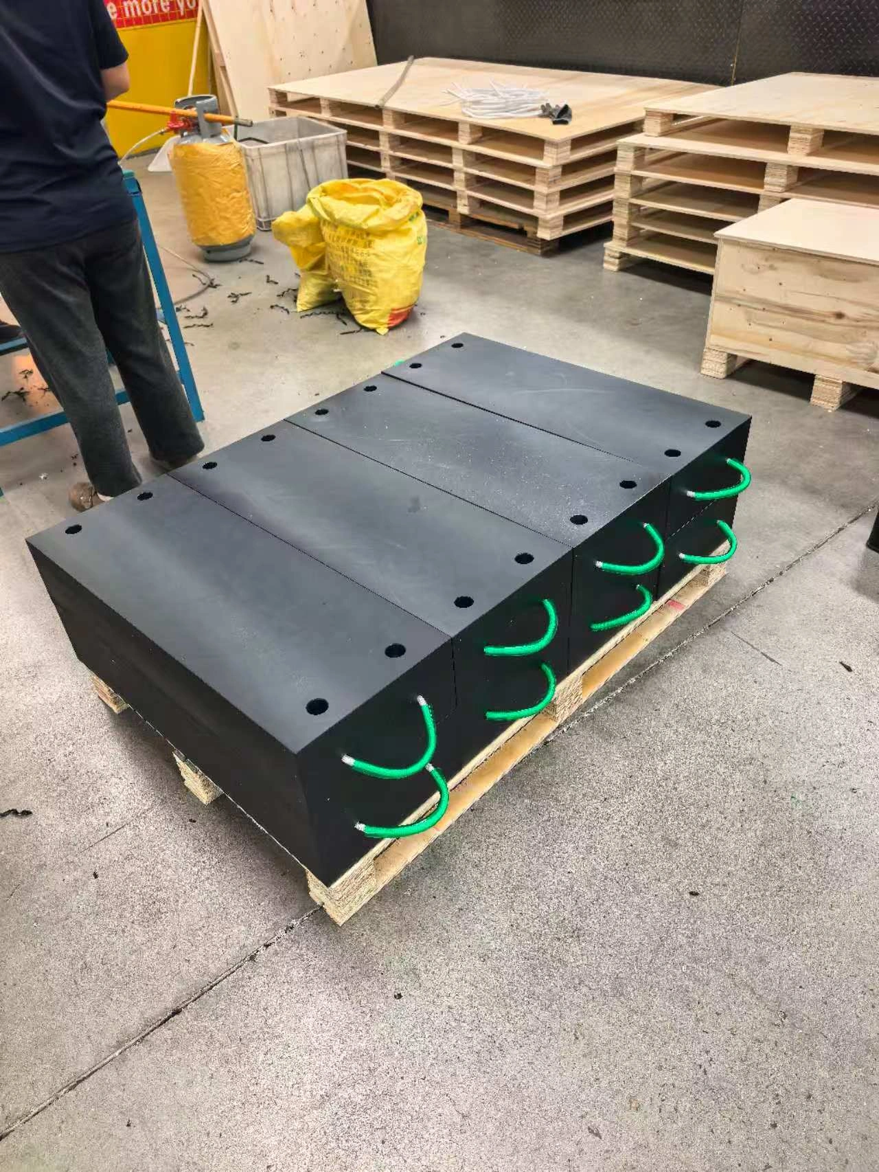 Bantalan kaki penyangga UHMWPE